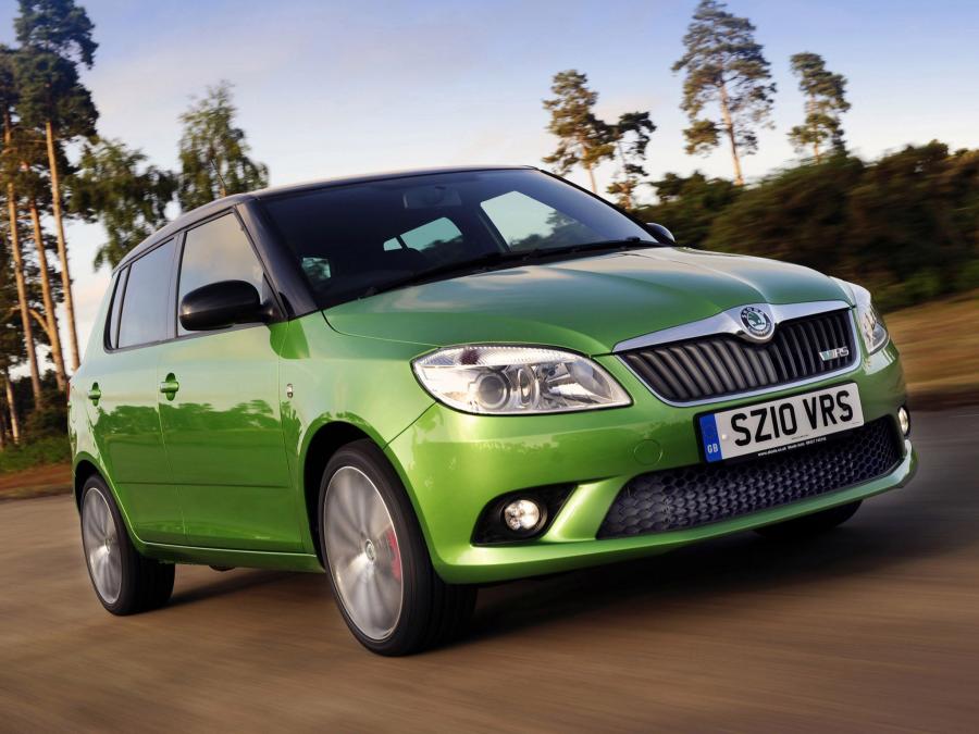  Skoda Fabia RS 2010 года  (UK) (фото 12 из 30)